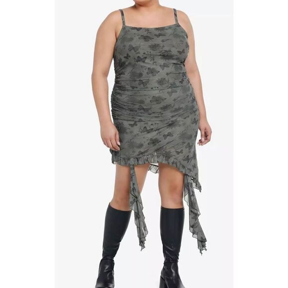 Hot Topic Green Butterflies & Flowers Asymmetrical Dress Plus Size 1 - Picture 1 of 7